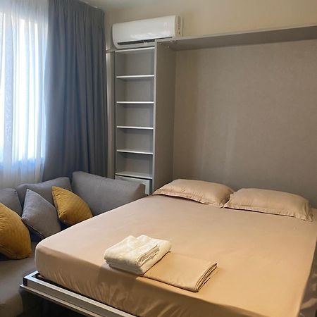 Luxury Central Apartment テッサロニキ エクステリア 写真