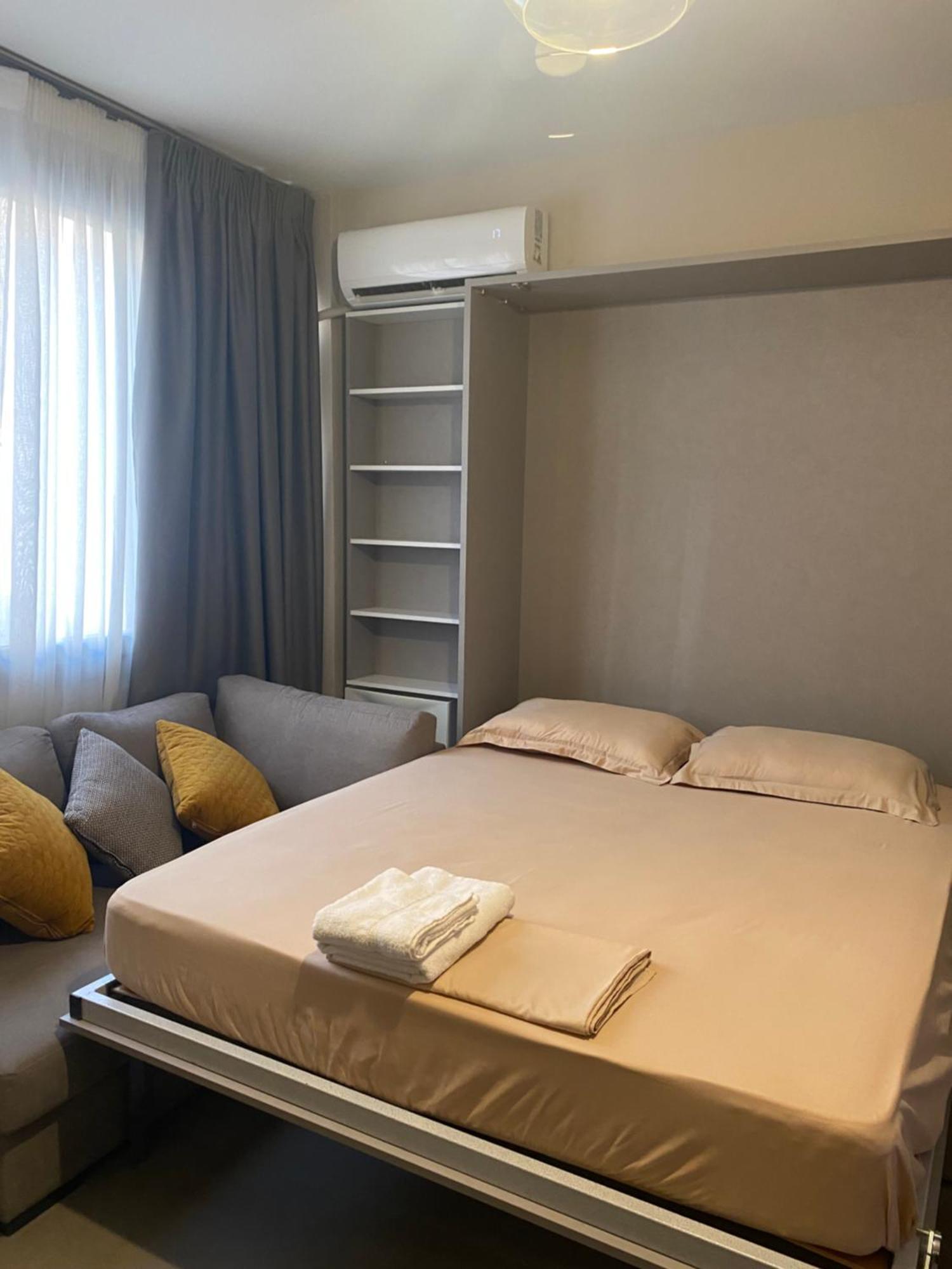 Luxury Central Apartment テッサロニキ エクステリア 写真